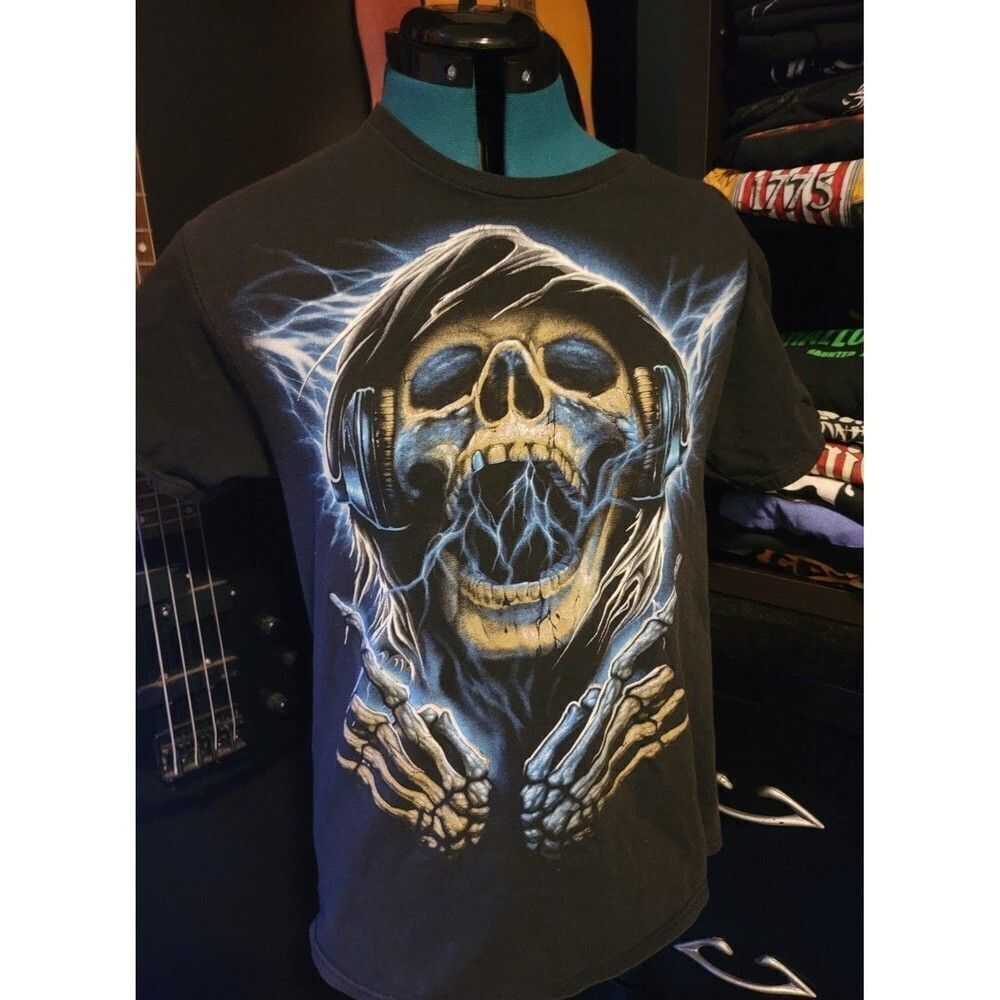 Vintage Y2K  grunge Skull Shirt